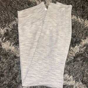 Lululemon- gray and white leggings